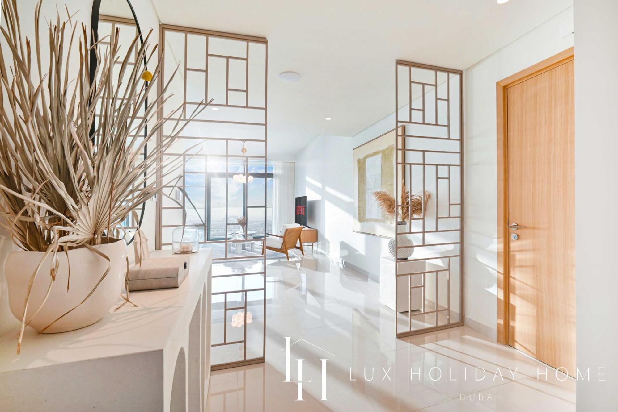 Lux The Ultra Luxury Palm Eye View *