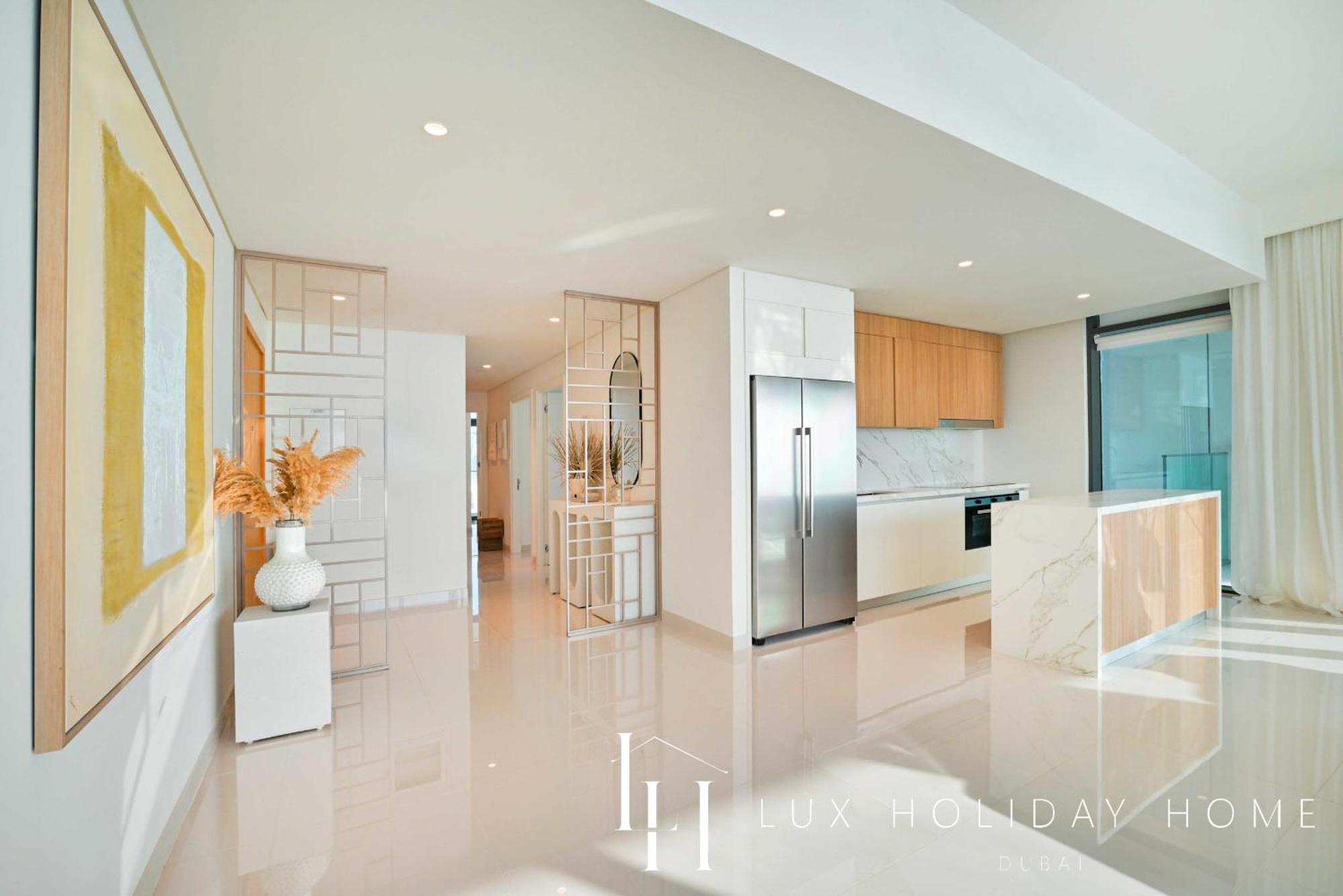 Lux The Ultra Luxury Palm Eye View *